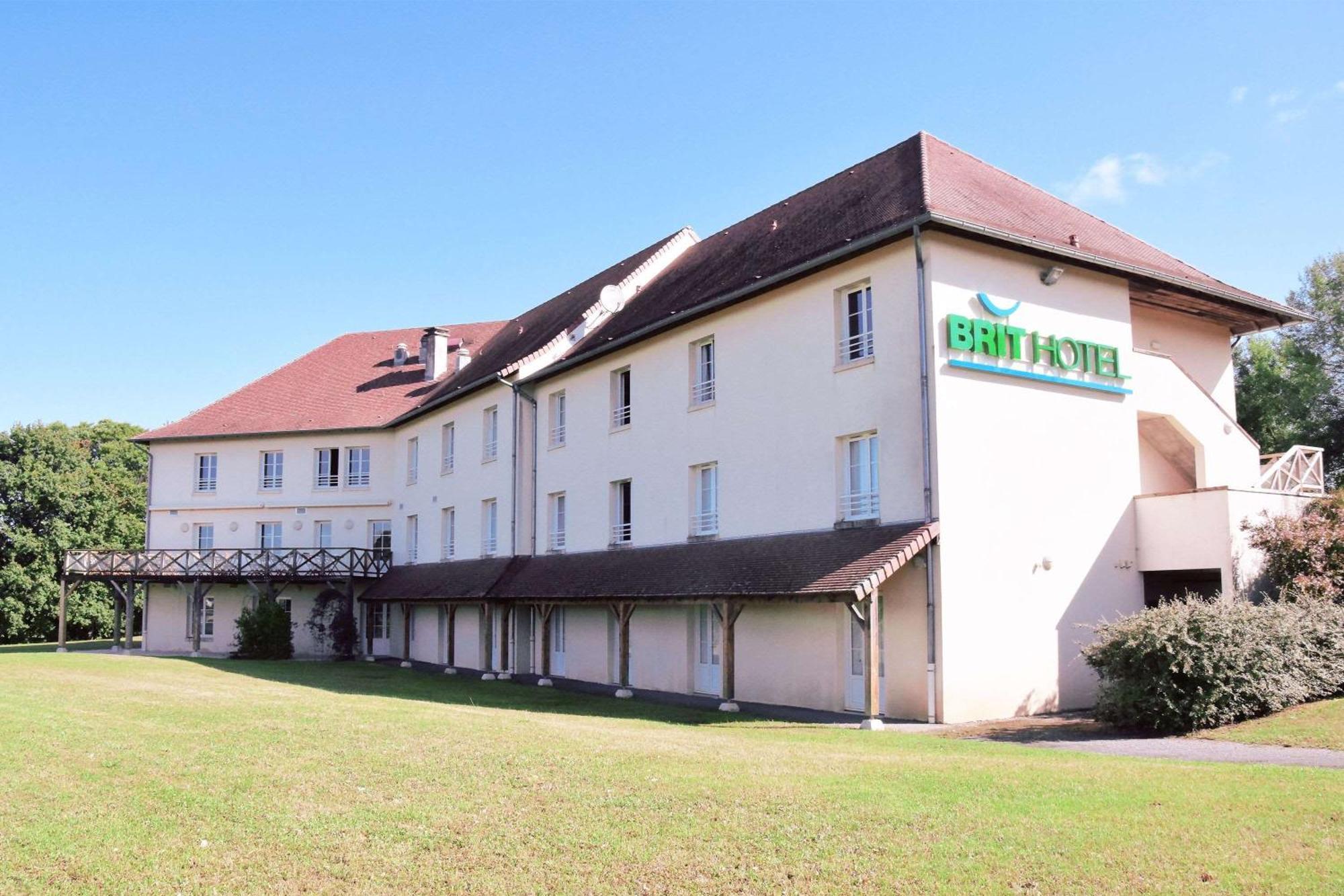 Brit Hotel Confort - La Tour Blanche Saint-Yrieix-la-Perche Exterior photo