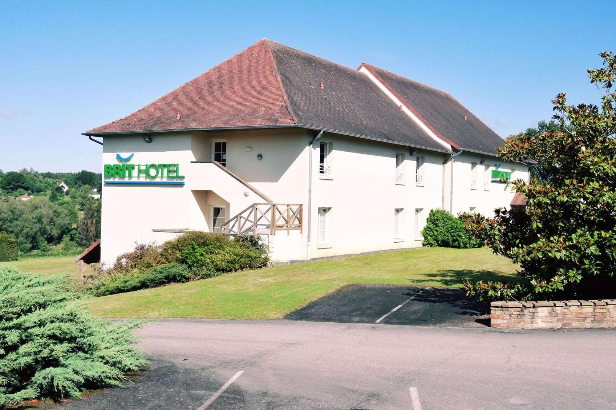 Brit Hotel Confort - La Tour Blanche Saint-Yrieix-la-Perche Exterior photo